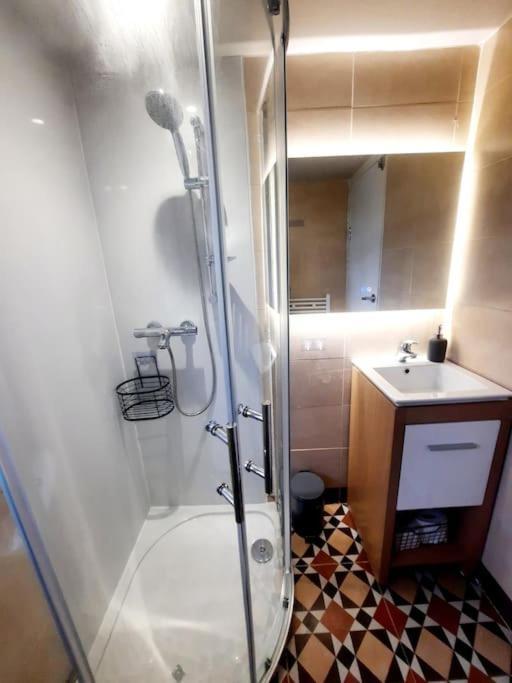 Alross Studio Flat / Private Bathroom Londyn Zewnętrze zdjęcie