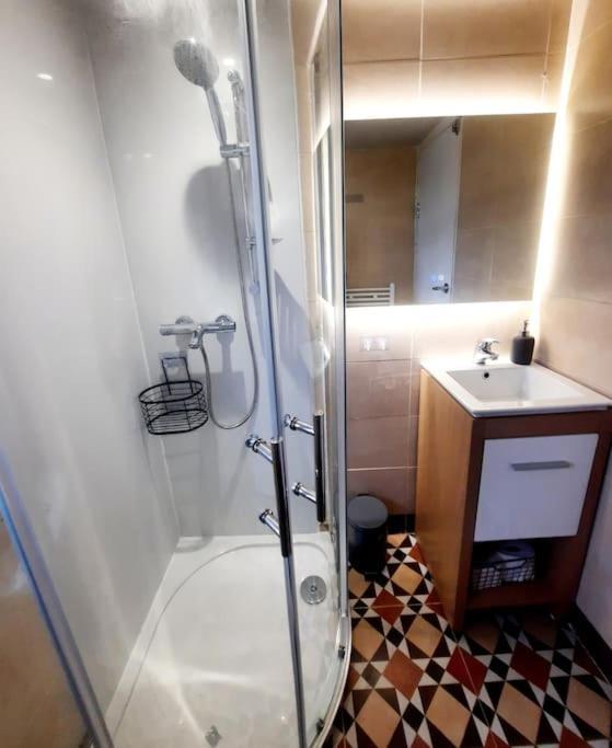Alross Studio Flat / Private Bathroom Londyn Zewnętrze zdjęcie