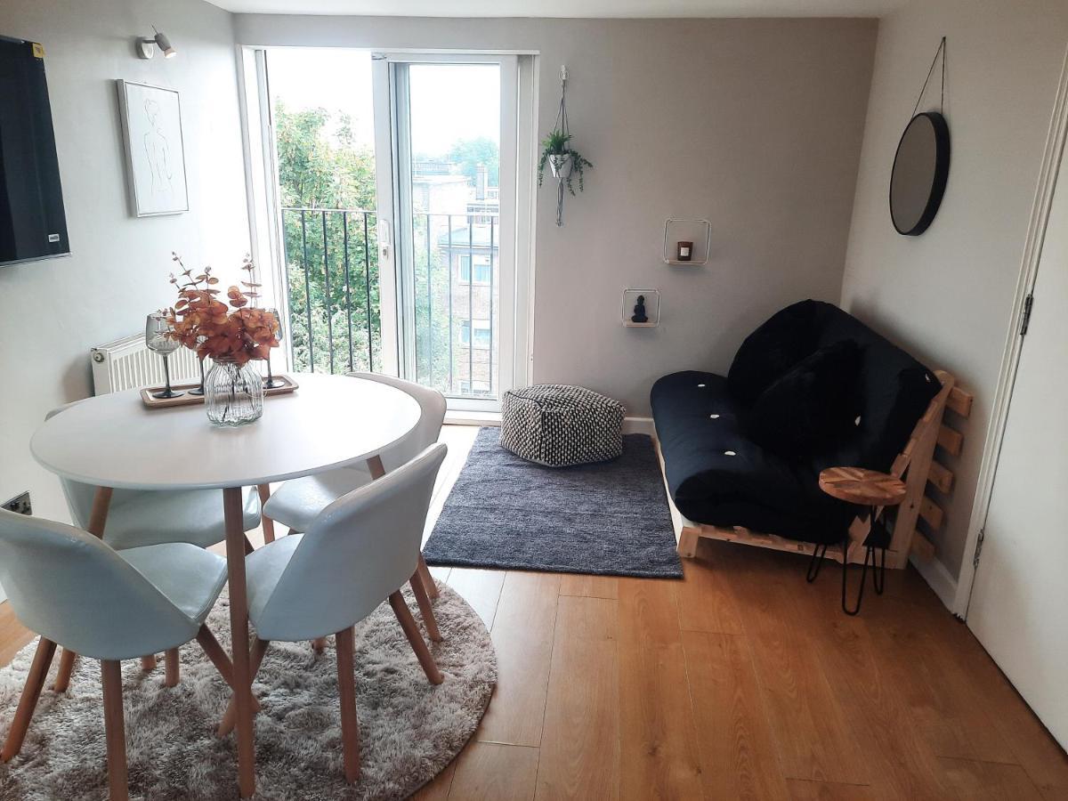 Alross Studio Flat / Private Bathroom Londyn Zewnętrze zdjęcie