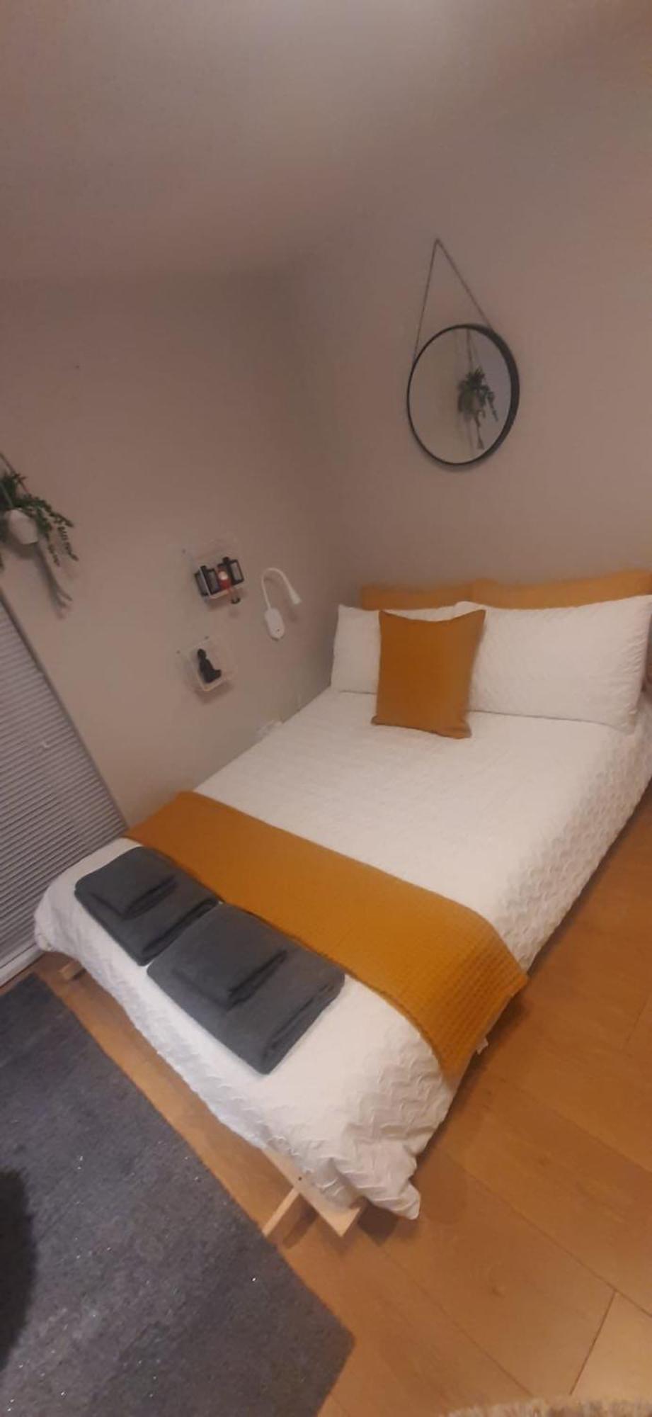 Alross Studio Flat / Private Bathroom Londyn Zewnętrze zdjęcie